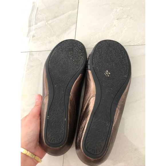 EUC Clarks Artisan Shoes - Picture 6 of 8